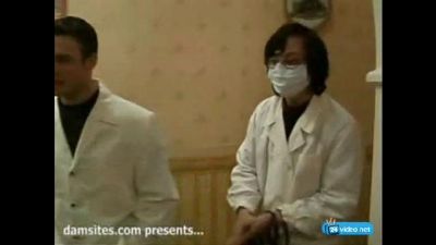 Парень и девушка копируют запретное порно, а она лижет жопу перед анальным сексом.