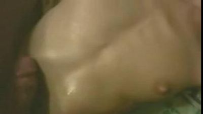 Молодая пара наслаждается домашним русским порно до предела